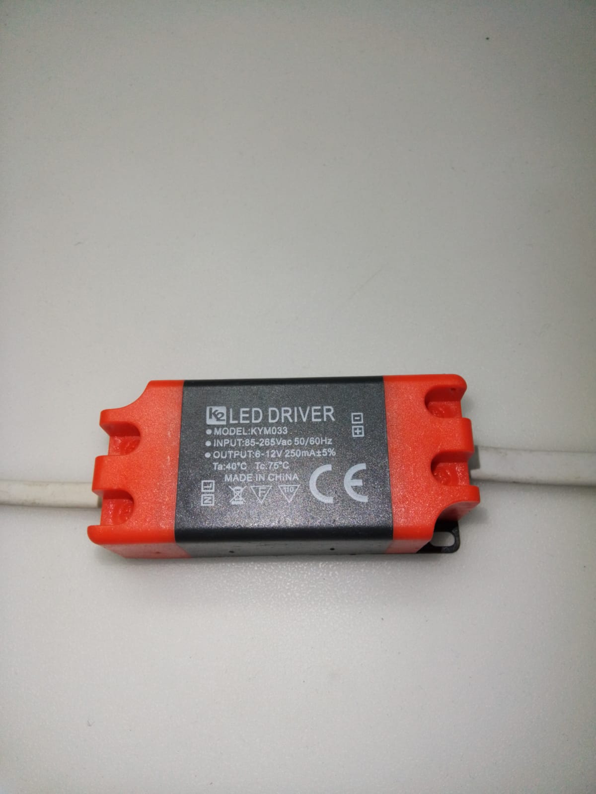 250mA-6-12V 4 ИЗЛЕЗЕН КАБЕЛ 250mA – 6-12V LED ДРАЈВЕР - Image 1