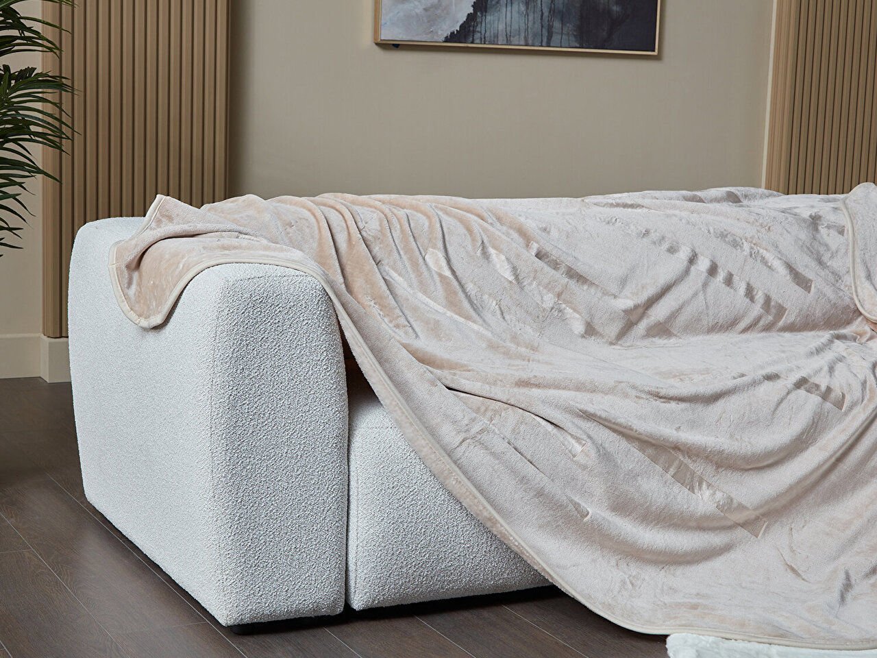 https-doquhome-mncdn-com-mnresize-1280-720-img-image-tr-2q9bttembs0020002-2.jpg Embos ќебе Перлина Двојно - Крем - Image 1