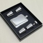 Сет на Челична Матара со 4 Шот Чаши