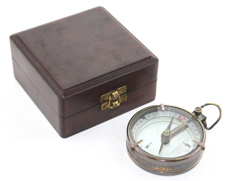 ahsap-kutulu-pirinc-pusula-m-31152_1.jpg Дрвена кутија со бронзена компас Модел 10 - Image 1