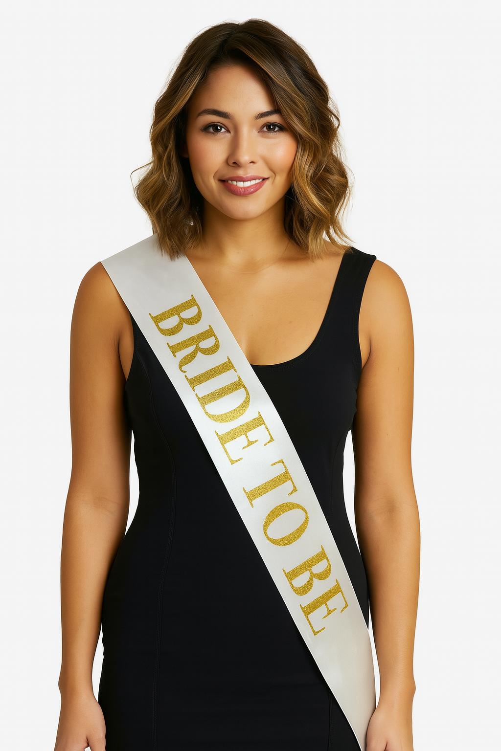 beyaz-saten-uzerine-kalin-al-29775_1.jpg Бела сатенска појас со дебел златен Bride To Be - Image 1