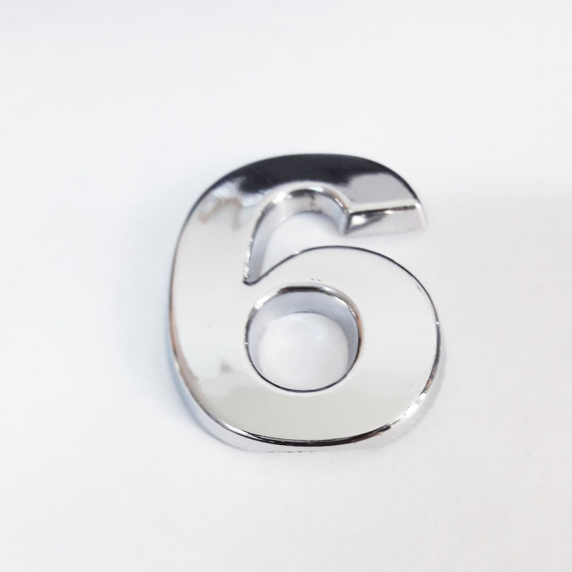 cemax-6-rakami-3-75-cm-krom-y-10127_1.jpg Cemax 6 Бројка 3,75 cm Хром Самолеплива - Image 1