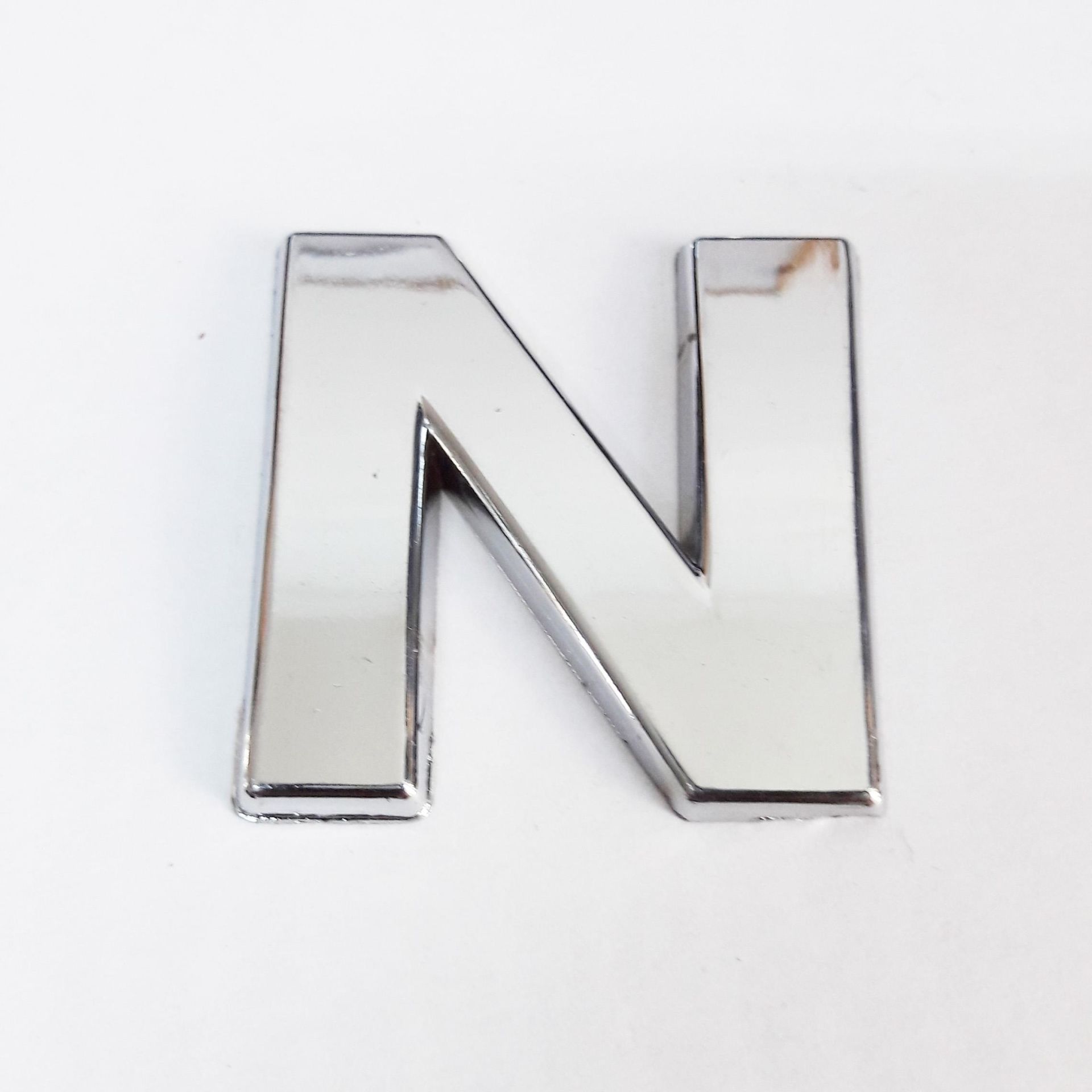 cemax-n-harfi-3-75-cm-krom-ya-10111_1.jpg Cemax N Буква 3,75 cm Хром Самолеплива - Image 1