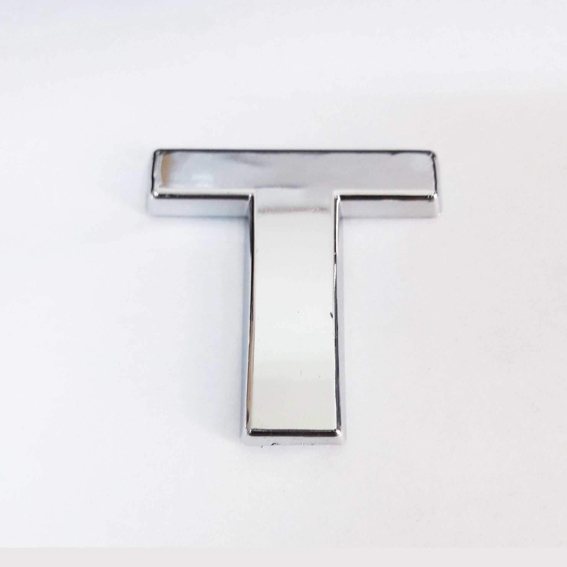 cemax-t-harfi-3-75-cm-krom-ya-10107_1.jpg Cemax T Буква 3,75 cm Хром Самолеплива - Image 1