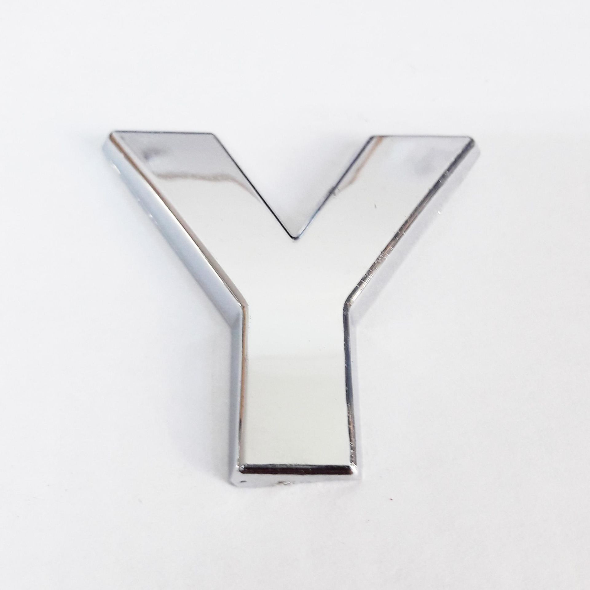 cemax-y-harfi-3-75-cm-krom-ya-10103_1.jpg Cemax Y Буква 3,75 cm Хром Самолеплива - Image 1