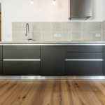 DecoHandy 30x30 см Самозалепливи ПВЦ Плочки за Кујна 4 Ли Коктел модел 0,36м2