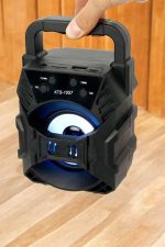 Bluetooth звучник со светло, музика и боја