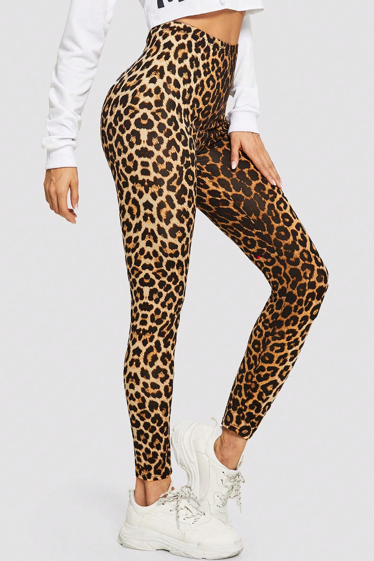 kadin-leopar-desenli-yuksek-26173_1.jpg Женски Лаванда Дезен Висок Појас Тесни Легинси – Модерен и Стилен Дизајн - Image 1