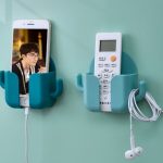 Канџал за далечинско управување и телефонски сталак