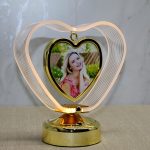 Персонализирана LED Рамка во Облик на Срце Модел 1