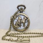 Класичен џебен часовник со волчји дизајн