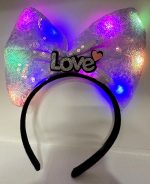 LED светлосен сребрен венец со натпис LOVE