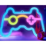 Неонска LED светлина во облик на играчка конзола
