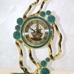 Специјален часовник за маса со јасмин дизајн