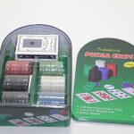 Покер Игра 100 Чипови И 2 Комплекти Картите