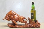 Полиестерска фигура на бик за вино