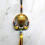 Шарен Пискавец со Чекор за Среќа Feng Shui