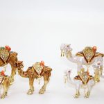 Сет од 3 фигури на камила со Swarovski камчиња Модел 3