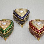 Кутија со Swarovski камчиња Модел 2