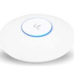 UBIQUITI UAP-AC-LITE 2.4/5 GHZ 2X2 MIMO AC1200 Внатрешен тавански пристапен пункт (со адаптер)